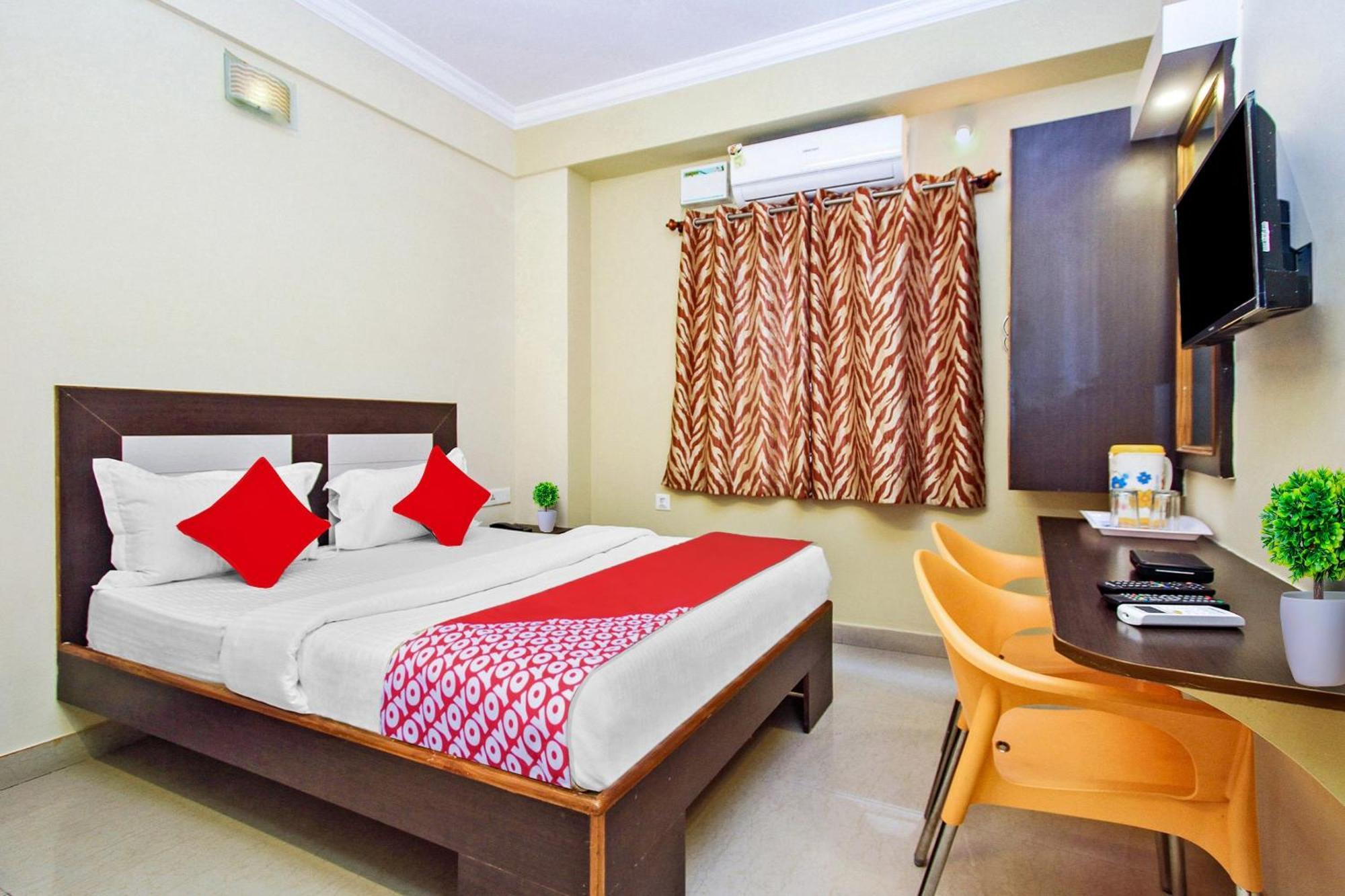 Oyo Sai Ram Residency Hotell Bangalore Exteriör bild